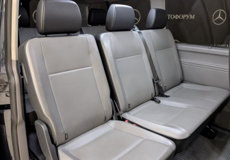 Подержанный автомобиль Volkswagen Caravelle 2020 года (26 фото)