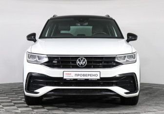 Подержанный автомобиль Volkswagen Tiguan 2021 года (2 фото)