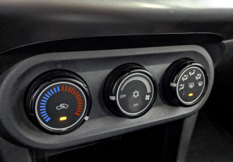 Подержанный автомобиль Mitsubishi Lancer Sedan 2010 года (26 фото)