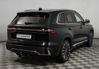 Подержанный автомобиль Geely Monjaro 2025 года (5 фото)