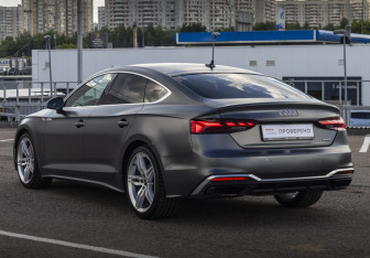Подержанный автомобиль Audi A5 Liftback 2021 года (7 фото)