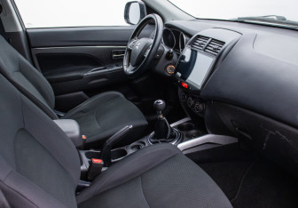 Подержанный автомобиль Mitsubishi ASX 2013 года (9 фото)