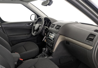 Подержанный автомобиль Skoda Yeti 2016 года (13 фото)