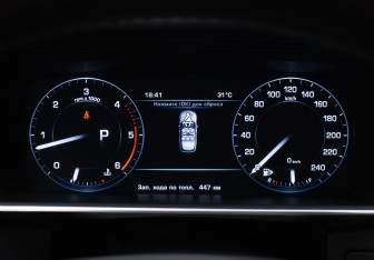 Подержанный автомобиль Land Rover Range Rover 2014 года (12 фото)