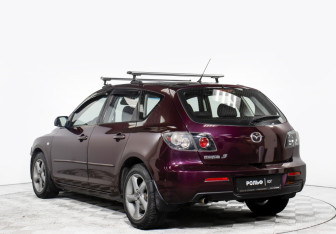 Подержанный автомобиль Mazda 3 Hatchback 2007 года (7 фото)