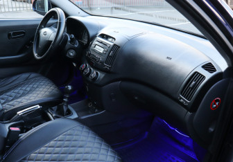 Подержанный автомобиль Hyundai Elantra Sedan 2007 года (4 фото)