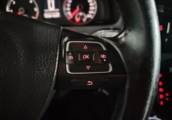 Подержанный автомобиль Volkswagen Multivan 2010 года (16 фото)