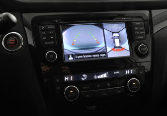 Подержанный автомобиль Nissan X-Trail 2017 года (13 фото)