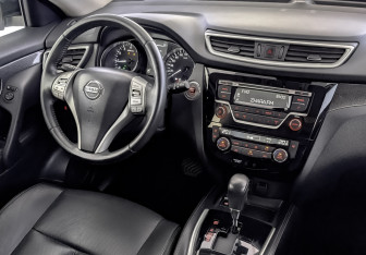 Подержанный автомобиль Nissan X-Trail 2016 года (29 фото)
