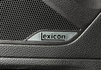 Подержанный автомобиль Genesis G80 2017 года (20 фото)