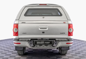Подержанный автомобиль JAC T6 2019 года (6 фото)