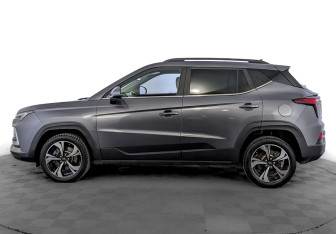 Подержанный автомобиль Москвич 3 2023 года (8 фото)