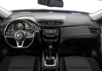 Подержанный автомобиль Nissan X-Trail 2019 года (14 фото)