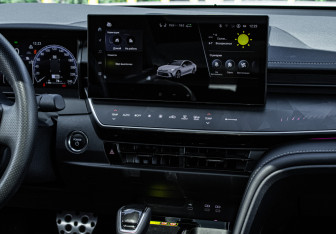 Подержанный автомобиль Toyota Camry Sedan 2025 года (13 фото)