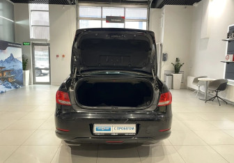 Подержанный автомобиль Peugeot 408 2013 года (7 фото)