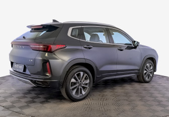 Подержанный автомобиль Exeed LX 2022 года (5 фото)