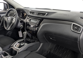 Подержанный автомобиль Nissan Qashqai 2018 года (11 фото)