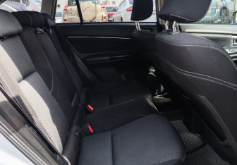 Подержанный автомобиль Subaru Levorg 2015 года (8 фото)