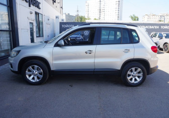 Подержанный автомобиль Volkswagen Tiguan 2012 года (8 фото)