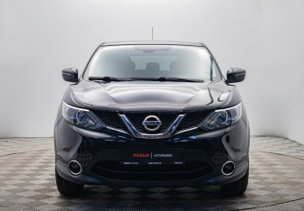 Подержанный автомобиль Nissan Qashqai 2016 года (8 фото)