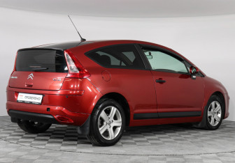 Подержанный автомобиль Citroen C4 Hatchback 2006 года (3 фото)