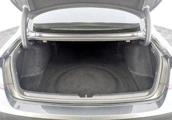 Подержанный автомобиль Hyundai Sonata 2023 года (10 фото)