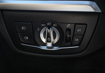Подержанный автомобиль BMW X3 2019 года (18 фото)