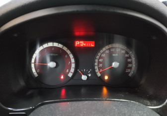 Подержанный автомобиль Kia Rio Hatchback 2010 года (13 фото)