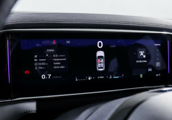 Подержанный автомобиль Geely Atlas 2024 года (13 фото)