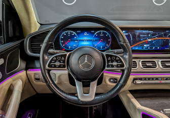Подержанный автомобиль Mercedes-Benz GLE 2021 года (21 фото)
