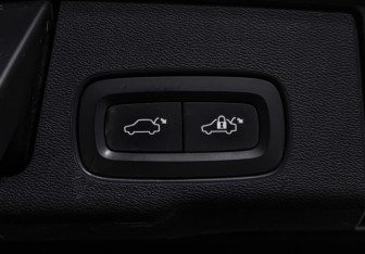 Подержанный автомобиль Volvo XC60 2018 года (19 фото)