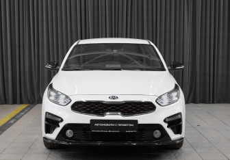 Подержанный автомобиль Kia Cerato Sedan 2020 года (2 фото)