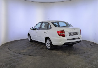Подержанный автомобиль LADA (ВАЗ) Granta Sedan 2023 года (7 фото)