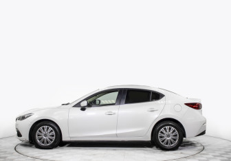 Подержанный автомобиль Mazda 3 Sedan 2016 года (8 фото)
