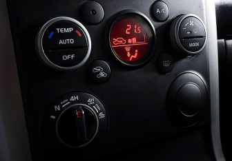 Подержанный автомобиль Suzuki Grand Vitara 2011 года (19 фото)