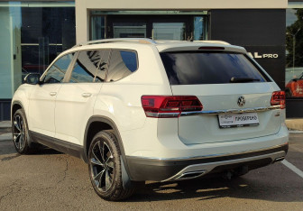 Подержанный автомобиль Volkswagen Teramont 2019 года (7 фото)