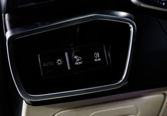 Подержанный автомобиль Audi A6 Sedan 2021 года (16 фото)