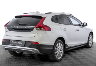 Подержанный автомобиль Volvo V40 Hatchback 2016 года (5 фото)