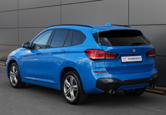 Подержанный автомобиль BMW X1 2019 года (7 фото)