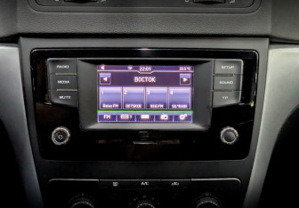 Подержанный автомобиль Skoda Yeti 2017 года (14 фото)