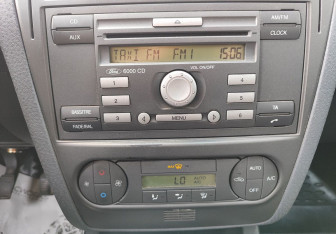 Подержанный автомобиль Ford Fusion 2008 года (12 фото)
