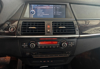 Подержанный автомобиль BMW X5 2012 года (17 фото)