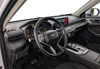 Подержанный автомобиль Haval Jolion 2023 года (15 фото)