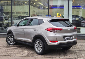 Подержанный автомобиль Hyundai Tucson 2017 года (6 фото)