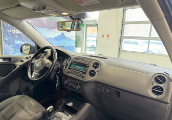 Подержанный автомобиль Volkswagen Tiguan 2011 года (10 фото)
