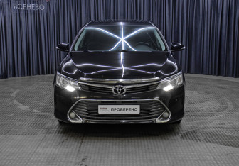 Подержанный автомобиль Toyota Camry Sedan 2015 года (2 фото)