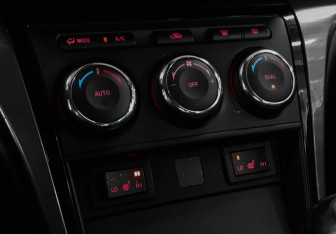 Подержанный автомобиль Mazda 6 Sedan 2012 года (15 фото)