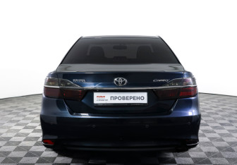 Подержанный автомобиль Toyota Camry Sedan 2015 года (6 фото)