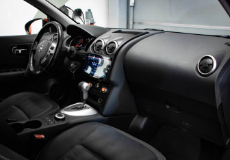 Подержанный автомобиль Nissan Qashqai 2010 года (20 фото)