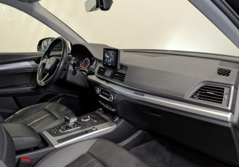 Подержанный автомобиль Audi Q5 2020 года (10 фото)
